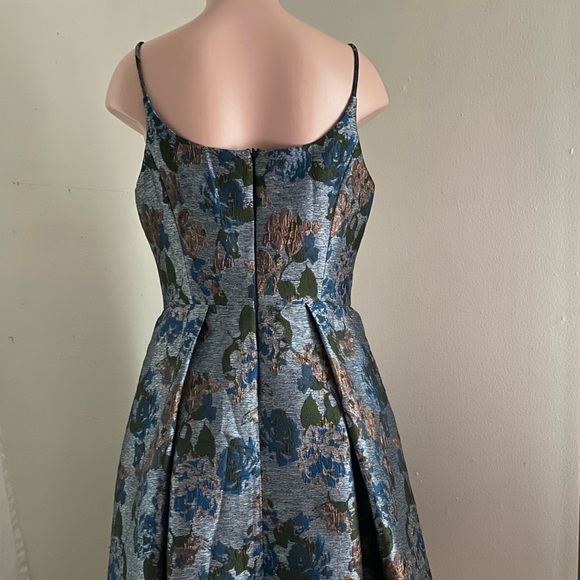 Gal Meets Glam Dress Size 12 - Picture 7 of 13